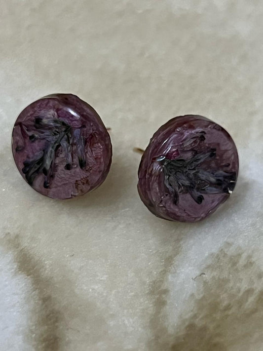 Handmade Resin Stud Earrings with Dried Flowers – Pink-Purple Botanical Round Earrings